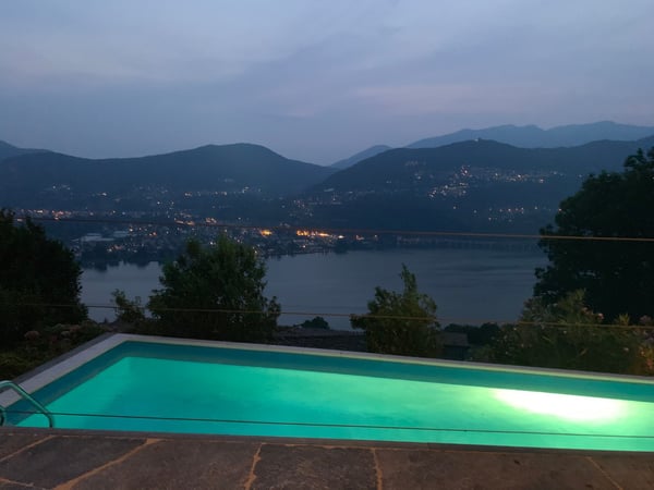 Villa con piscina e vista lago 180gradi - vendita diretta dal proprietario 8