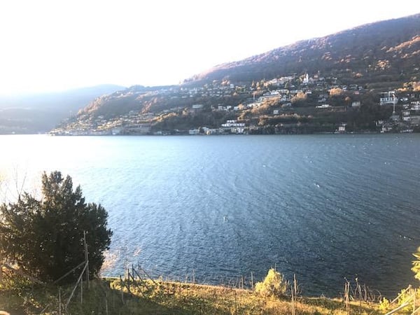 Attico con stupenda vista lago in casa di soli 3 appartamenti 2