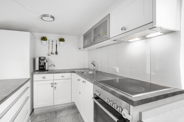 Renoviertes freistehendes Einfamilienhaus mit Umschwung 4