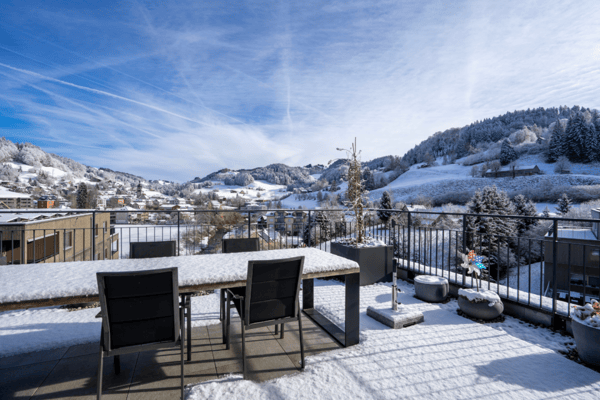 Exklusive Attikawohnung im modernen Holzbau und schöner Panoramasicht 10