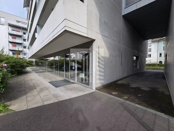 Locaux haut standing au rez-de-chaussée 10