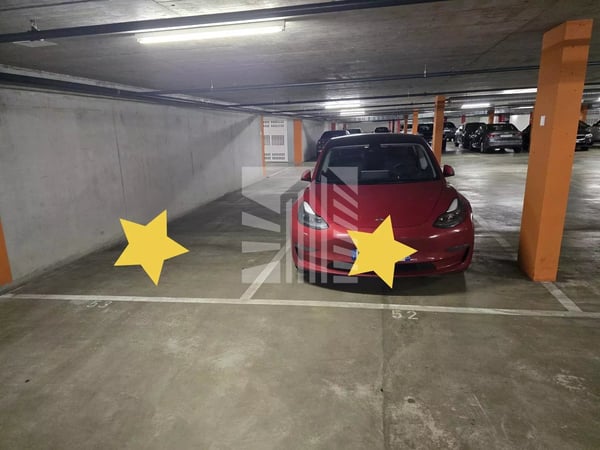 Locaux haut standing au rez-de-chaussée 13
