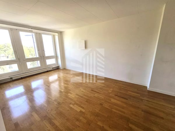 3 bureaux à 2 pas de la gare de Lausanne 2