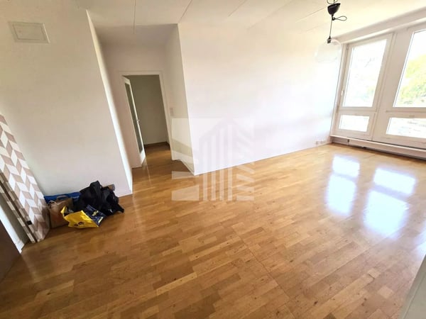 3 bureaux à 2 pas de la gare de Lausanne 4