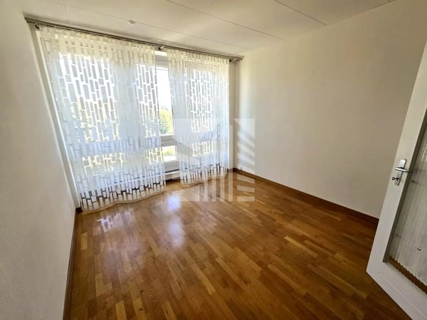 3 bureaux à 2 pas de la gare de Lausanne 3