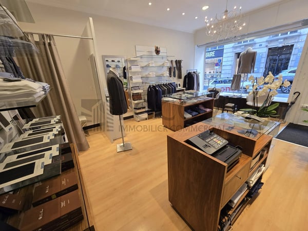 Belle arcade de 82 m² à la rue de la Paix à côté d'Hermès 7