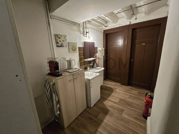 Belle arcade de 82 m² à la rue de la Paix à côté d'Hermès 13