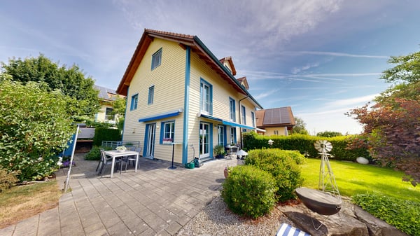 Gepflegte Doppelhaushälfte mit schönem Garten 1