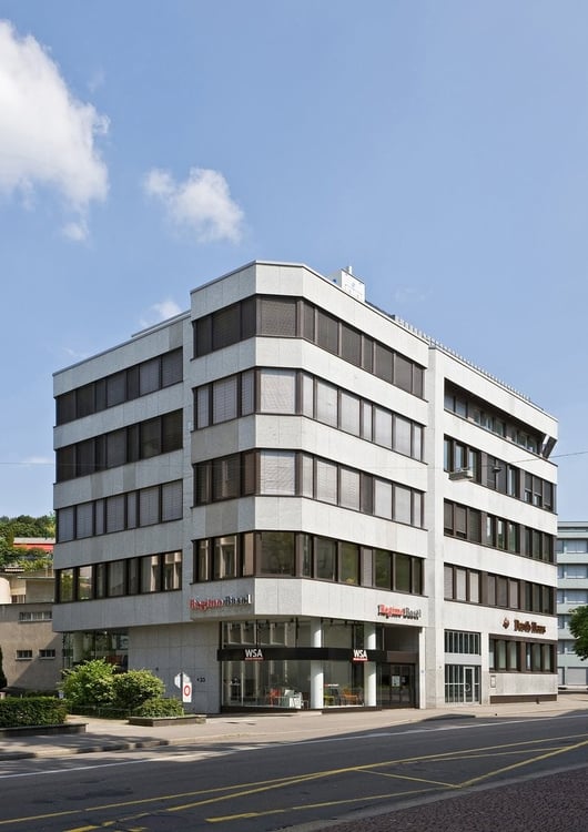 Einstellplatz nähe Aeschenplatz 4