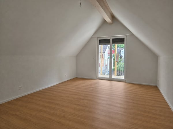 Moderne 2.5-Zimmer Maisonettewohnung 3