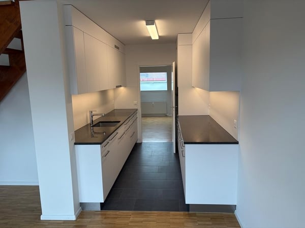 Charmante 2.5-Zimmer-Wohnung mit Balkon und Rhein-Nähe 4