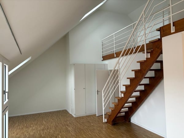 Charmante 2.5-Zimmer-Wohnung mit Balkon und Rhein-Nähe 3