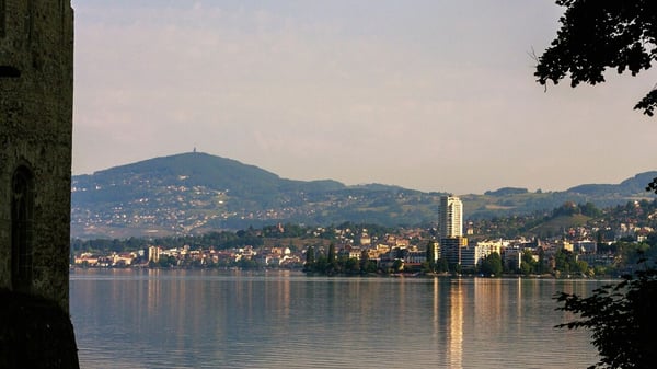 À PROXIMITÉ IMMÉDIATE DU LAC 1
