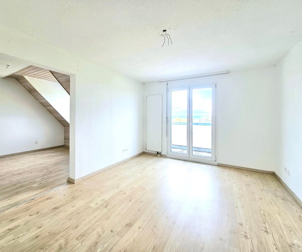 Charmante 4.5 - Zimmer-Maisonettewohnung mit Galerie 16