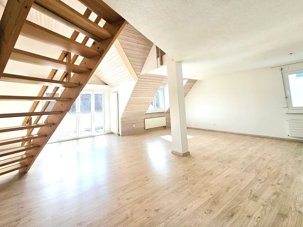 Charmante 4.5 - Zimmer-Maisonettewohnung mit Galerie 7