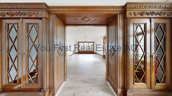 Büroräumlichkeiten mit historischem Charme und stilvoller Architektur 8