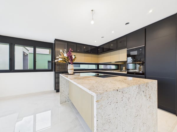 Exklusive Terrassenwohnung im Neubau (5222 Umiken ) 1