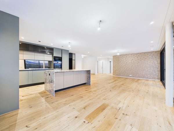 Exklusiver Neubau 2025 – 1.5-Zi. Terrassenwohnung mit 130 m² Panorama 2