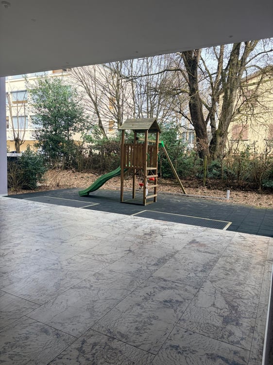 Luxuriös mit Wintergarten, 2 Ged.sitzplätze, 2 Terrassen & Swimingpool 6