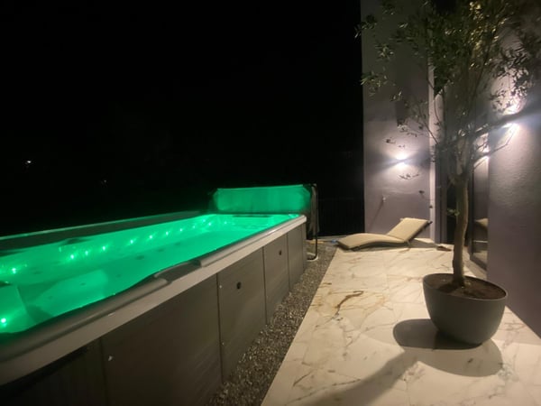 Luxuriös mit Wintergarten, 2 Ged.sitzplätze, 2 Terrassen & Swimingpool 25