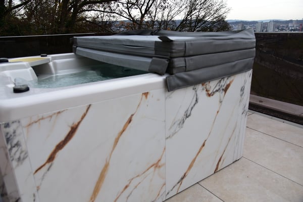 WG-Zimmer mit Terrasse & Whirlpool – Brugg 19