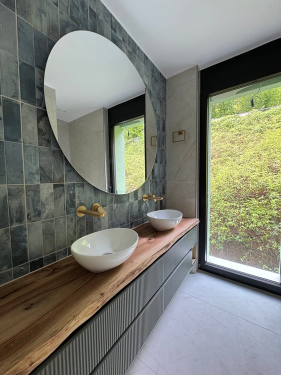 WG-Zimmer mit Terrasse & Whirlpool – Brugg 16