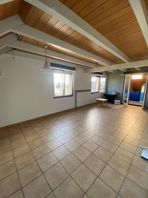 Über 5 % Bruttorendite – Attraktive Duplexwohnung mit Balkon in Müntschemier 7