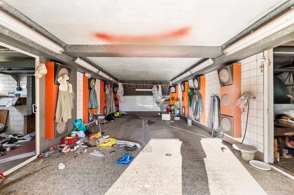 Einfamilienhaus mit Werkstatt und grossem Grundstück 25