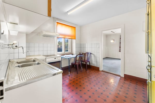 Einfamilienhaus mit Werkstatt und grossem Grundstück 6