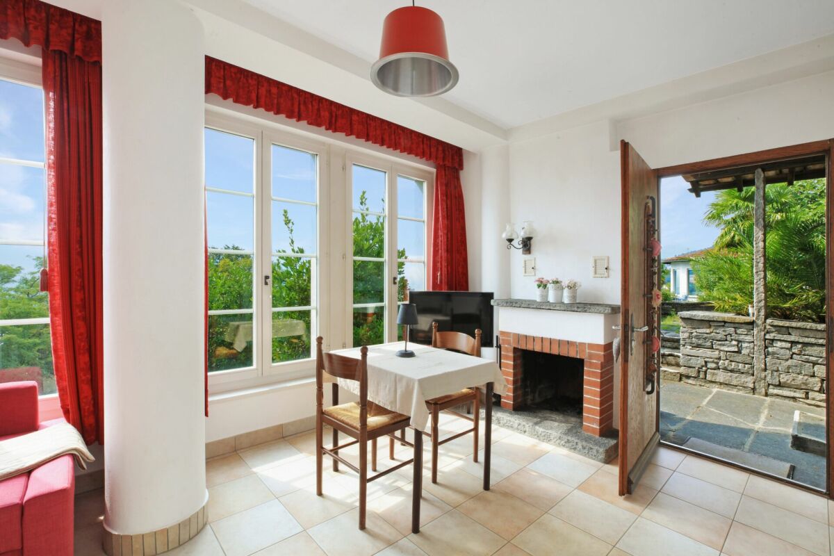 Minusio - Casa bifamiliare con Rustico
