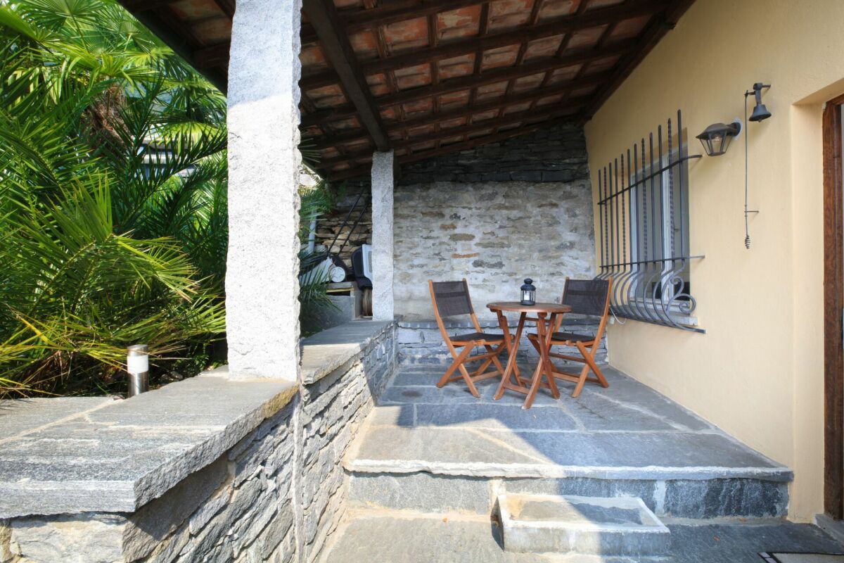 Minusio - Casa bifamiliare con Rustico