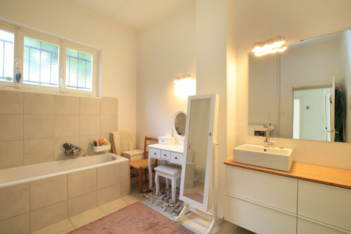 Minusio - Casa bifamiliare con Rustico