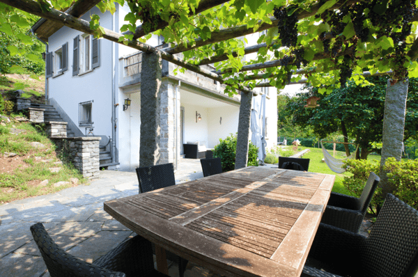 Minusio - Casa bifamiliare con Rustico