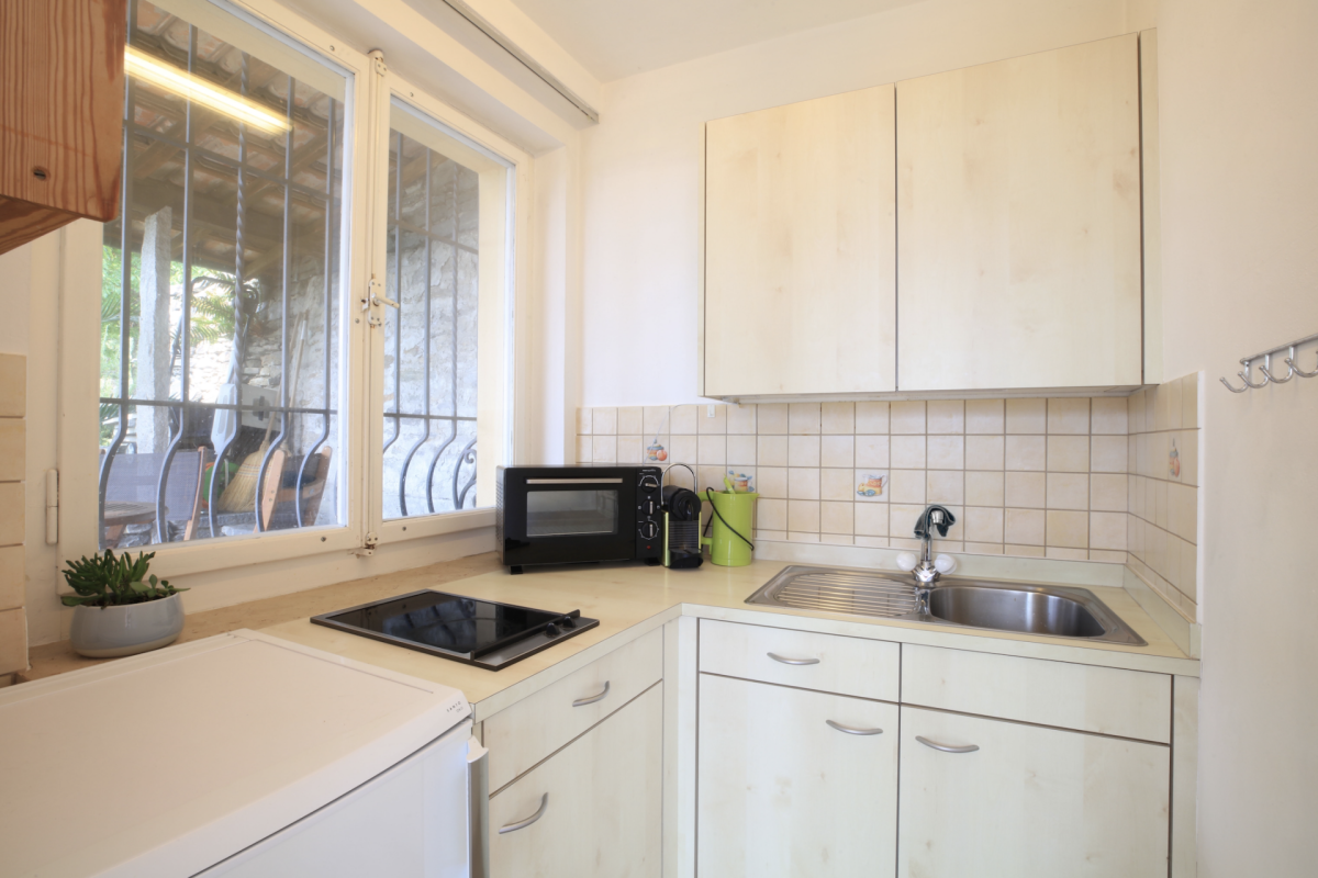 Minusio - Casa bifamiliare con Rustico