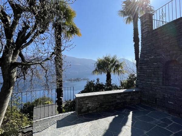 Ronco sopra Ascona - Modernes Tessiner-Haus 9