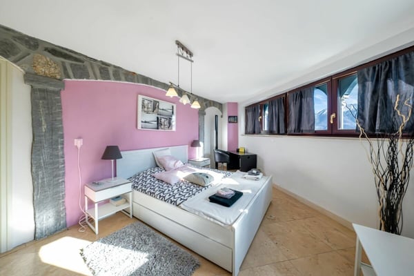 Brione sopra Minusio - Grosszügige Villa für Familie und Gäste 10