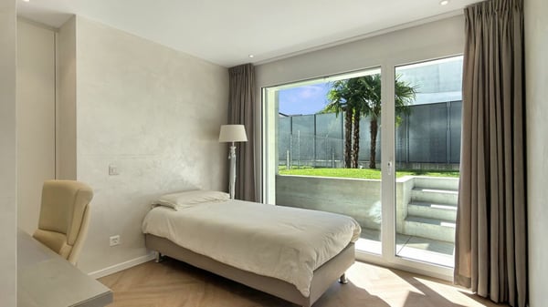 Losone - Exklusive Wohnung mit privatem Garten 8