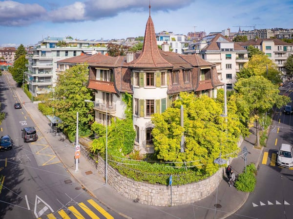 Appartement d'exception au dernier étage avec 2 balcons, à deux pas d'Ouchy 9