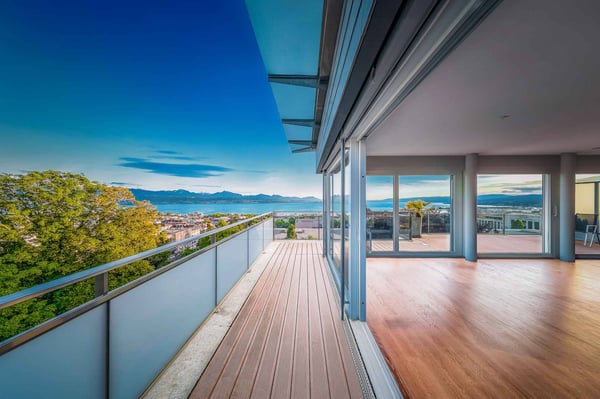 Penthouse d'exception de 5.5 pièces avec rooftop privatif et vue panoramique sur le lac Léman et les Alpes 4