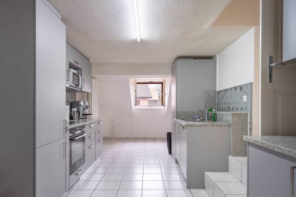 Immeuble locatif de 4 appartements et une grange 7