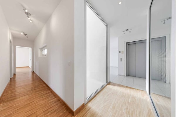 Appartement de standing avec ascenseur privatif et vue sur le lac 8