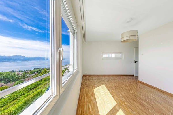 Appartement de standing avec ascenseur privatif et vue sur le lac 5