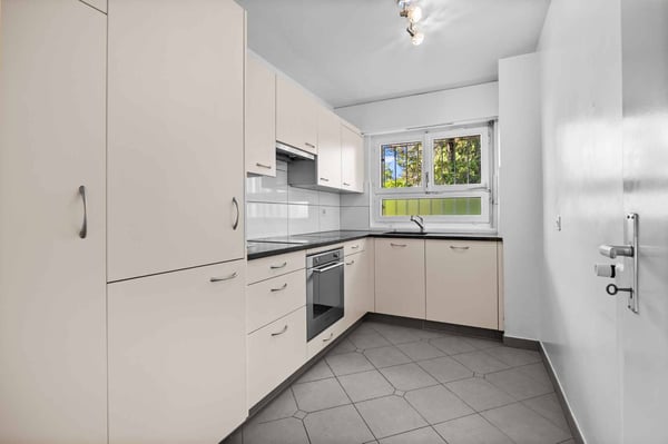 Appartement spacieux de 4,5 pièces avec jardin à Pully 5