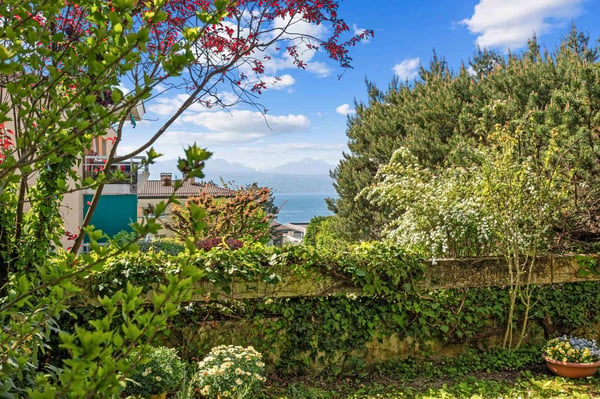 Appartement spacieux de 4,5 pièces avec jardin à Pully 11