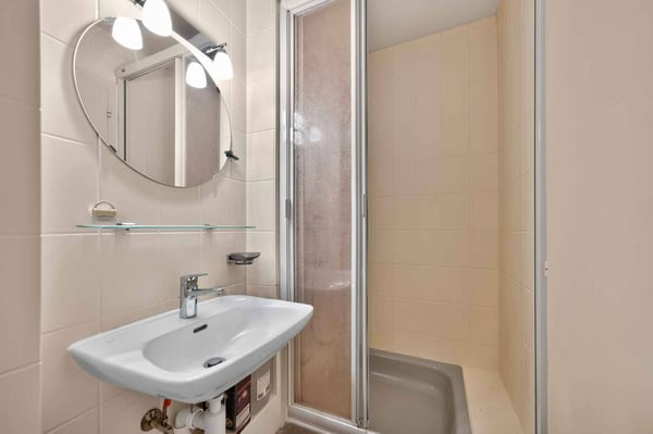 Spacieux appartement de 4.5 pièces dans un environnement privilégié 12