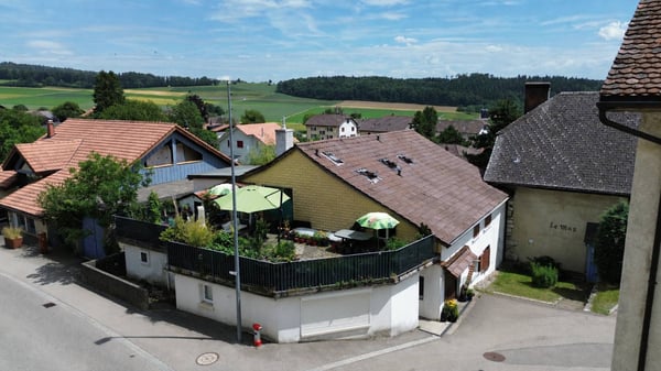 Immeuble à vendre à Lamboing 3