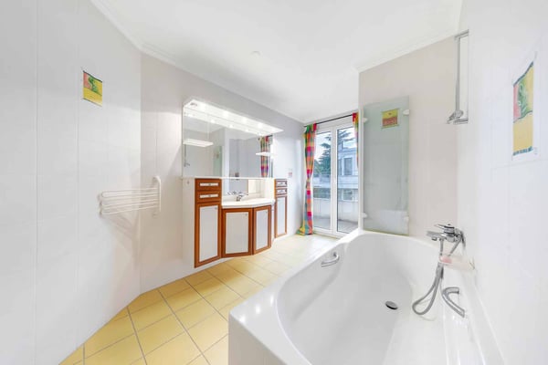 Exclusivité : Splendide appartement de 156 m² avec vue sur le lac 10