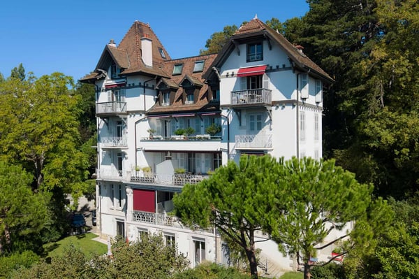 Appartement de 3.5 pièces rénové situé au coeur d'un quartier prestigieux 3