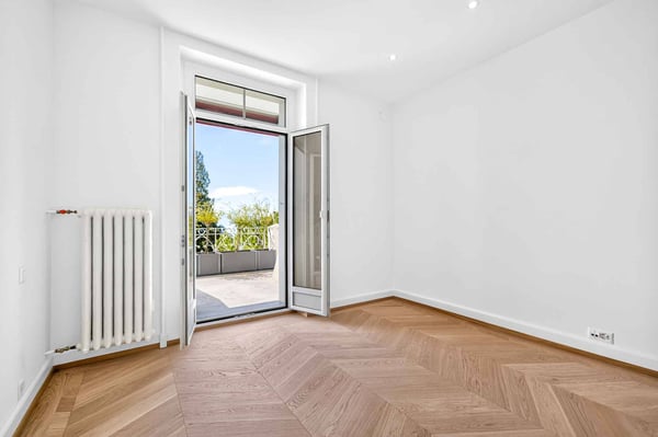 Appartement de 3.5 pièces rénové situé au coeur d'un quartier prestigieux 8