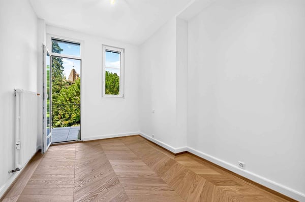 Appartement de 3.5 pièces rénové situé au coeur d'un quartier prestigieux 9